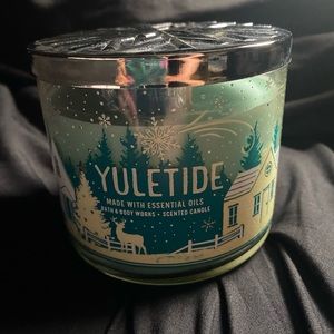 Bath and Bodyworks YuleTide 3 wick Candle